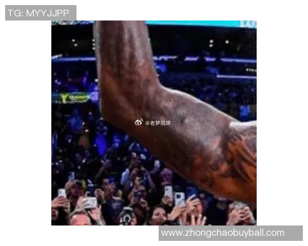 布朗尼被包夹失误库里反击背传希尔德意外失球引发争议