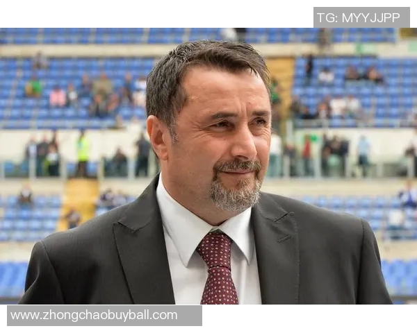 小法回忆弗格森爵士的传奇地位同时呼唤温格的伟大贡献